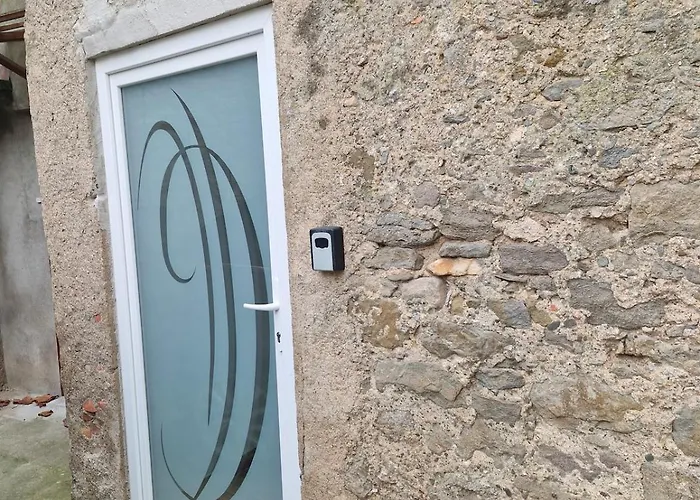 Village House Сasa de vacaciones *